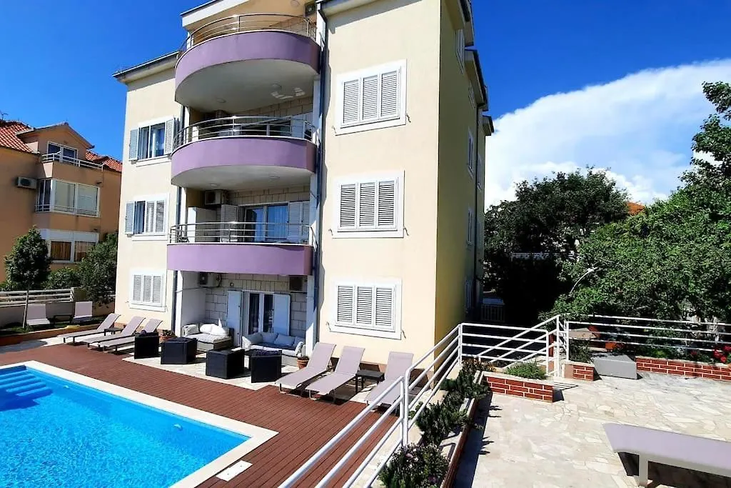 Sun Apartment With Sea View And Shared Pool 斯普利特