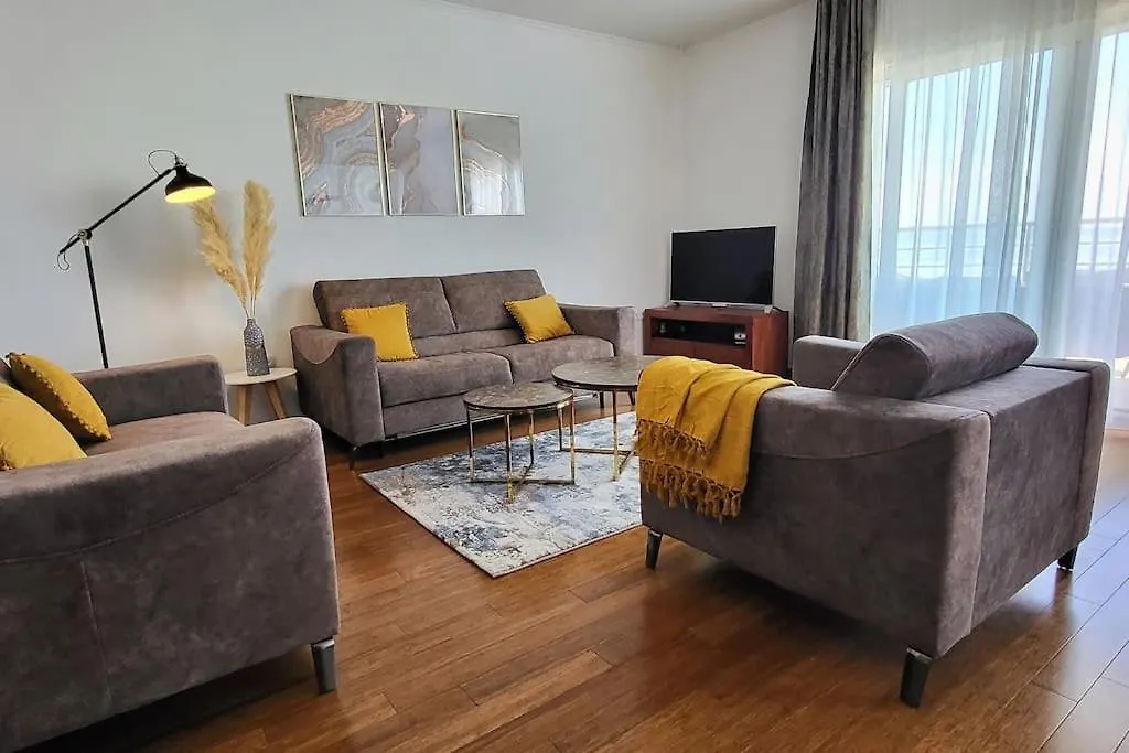 Sun Apartment With Sea View And Shared Pool 斯普利特 0*,