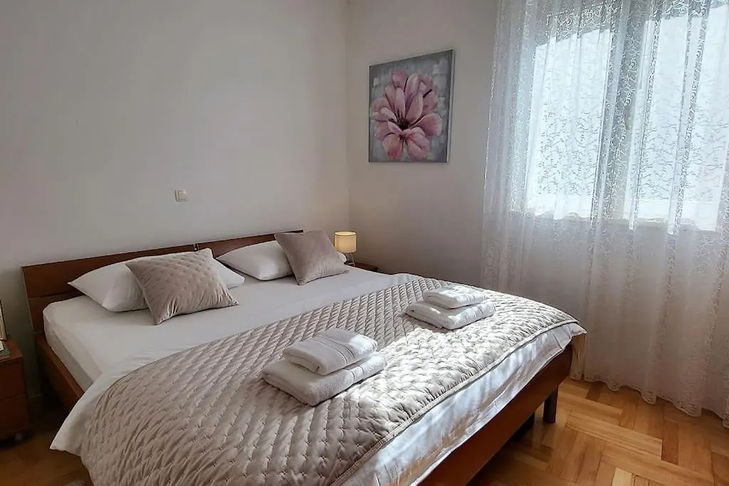 Sun Apartment With Sea View And Shared Pool 斯普利特 克罗地亚