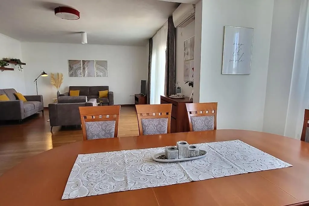 Sun Apartment With Sea View And Shared Pool Split