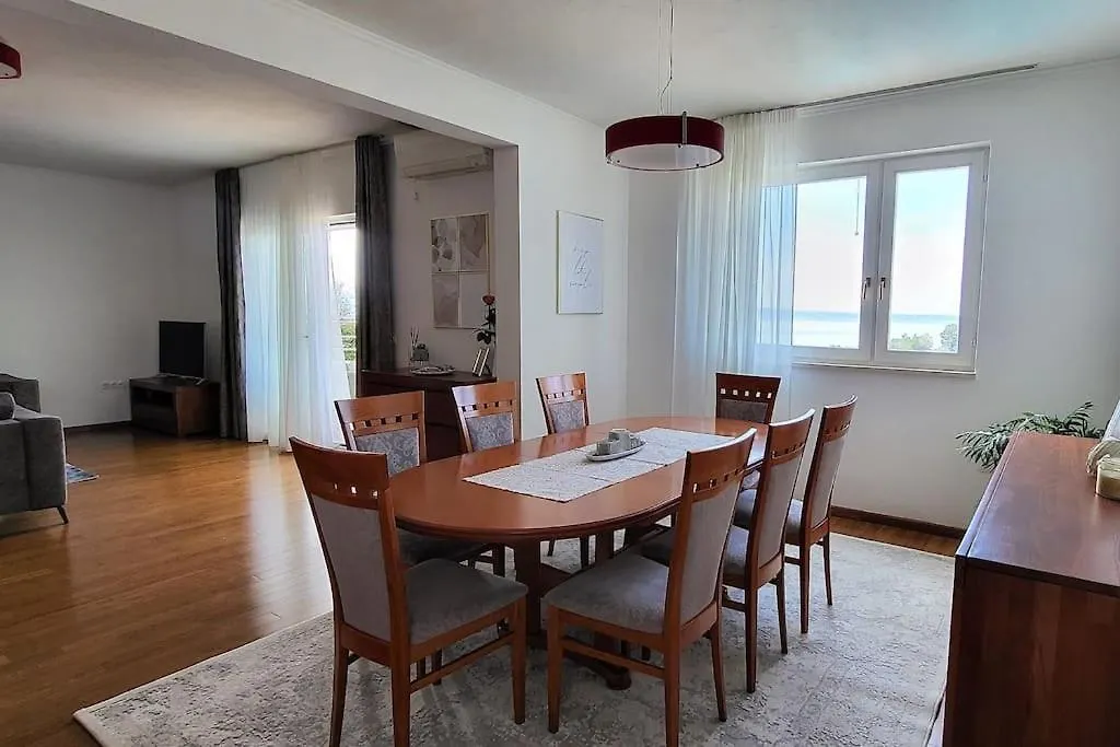 Sun Apartment With Sea View And Shared Pool Split