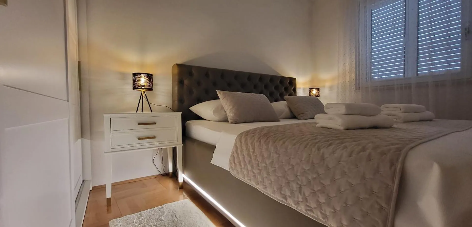 Sun Apartment With Sea View And Shared Pool Split